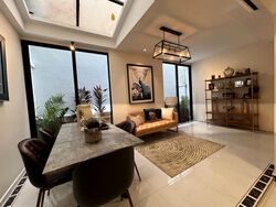 Kew Gate (D16), Terrace #501794471